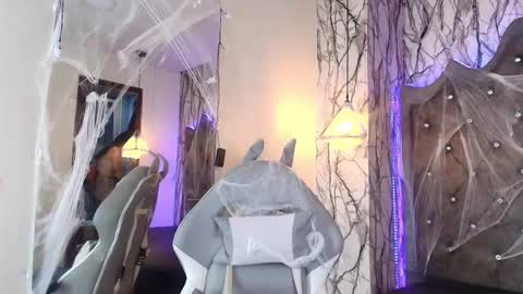   online show from 11/08/25, 06:51