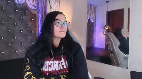   online show from 11/17/25, 06:03