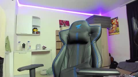 zander003 online show from 11/20/25, 05:12