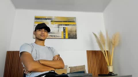 Snapshot of zander_2120 chatting on 09/17/25, 01:02 Zander online show from 09/17/25, 01:02