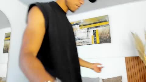 Snapshot of zander_2120 chatting on 09/18/25, 01:02 Zander online show from 09/18/25, 01:02