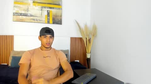 Zander online show from 10/08/25, 12:47