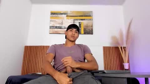 Zander online show from 11/22/25, 01:21