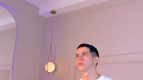 Snapshot of zanedawson chatting on 10/18/25, 11:44 Zane Dawson online show from 10/18/25, 11:44