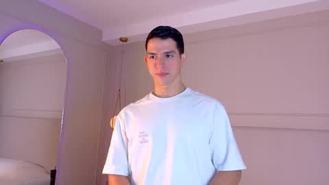 Snapshot of zanedawson chatting on 10/24/25, 04:31 Zane Dawson online show from 10/24/25, 04:31