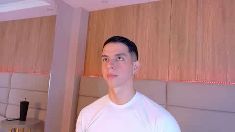 Snapshot of zanedawson chatting on 11/01/25, 07:27 Zane Dawson online show from 11/01/25, 07:27