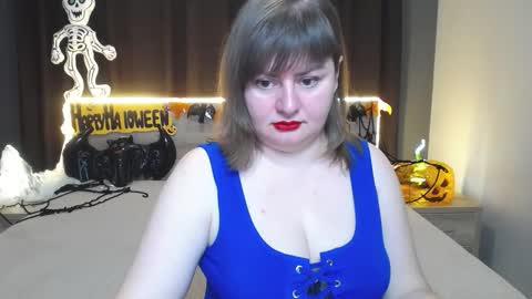 zannadreil online show from 10/18/25, 06:41