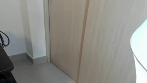 Snapshot of zanxley_ chatting on 12/07/24, 05:37 zanxley_ online show from 12/07/24, 05:37