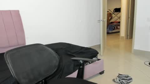 Snapshot of zanxley_ chatting on 12/20/24, 05:04 zanxley_ online show from 12/20/24, 05:04