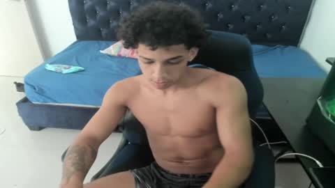 Snapshot of zanxley_ chatting on 12/28/24, 03:37 zanxley_ online show from 12/28/24, 03:37