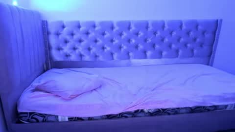 Snapshot of zanxley_ chatting on 01/26/25, 01:31 zanxley_ online show from 01/26/25, 01:31