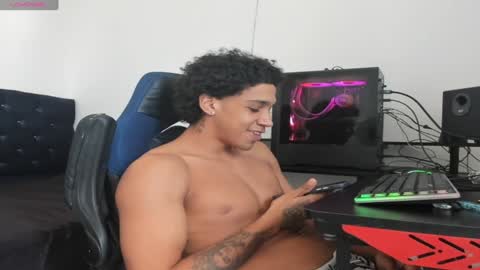 Snapshot of zanxley_ chatting on 01/29/25, 06:28 zanxley_ online show from 01/29/25, 06:28