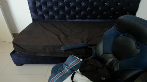 Snapshot of zanxley_ chatting on 02/03/25, 10:21 zanxley_ online show from 02/03/25, 10:21