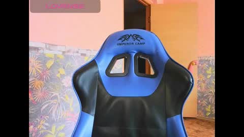 chaturcum online show from 10/18/25, 07:09