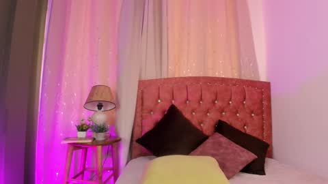 Snapshot of zaradulce chatting on 09/22/25, 04:09 Zara . online show from 09/22/25, 04:09