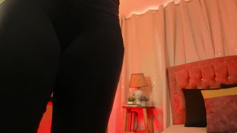 Zara . online show from 10/27/25, 12:09