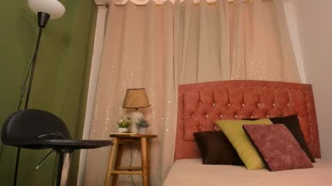 Zara . online show from 11/11/25, 12:05