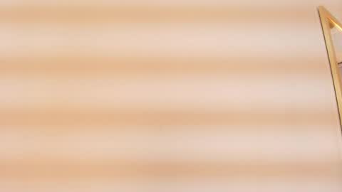 Zarah Andrews online show from 10/08/25, 11:52