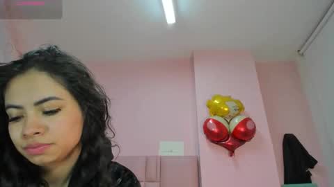 Zarah  online show from 10/08/25, 11:24