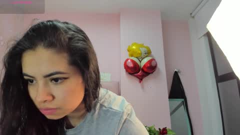 Zarah  online show from 10/19/25, 11:16