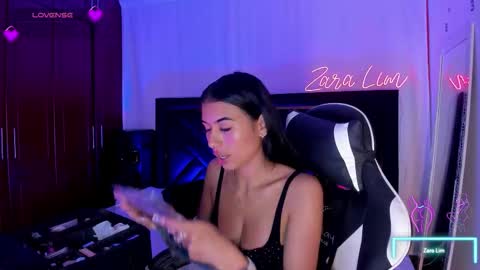 Zara Lim  online show from 11/13/25, 09:47