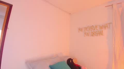 Snapshot of zaraparkers chatting on 09/18/25, 08:55 online show from 09/18/25, 08:55