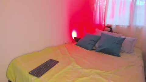 Snapshot of zaraparkers chatting on 09/22/25, 07:05 online show from 09/22/25, 07:05