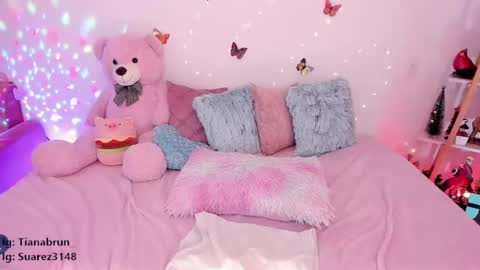 Snapshot of zaratorres_ chatting on 03/06/25, 02:51 Zara online show from 03/06/25, 02:51