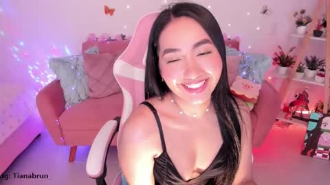 Snapshot of zaratorres_ chatting on 09/23/25, 12:19 Zara online show from 09/23/25, 12:19