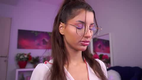 zariavera online show from 10/19/25, 07:03