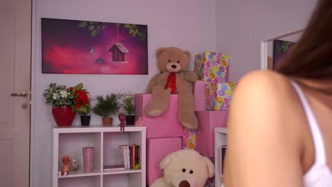 zariavera online show from 11/02/25, 07:38