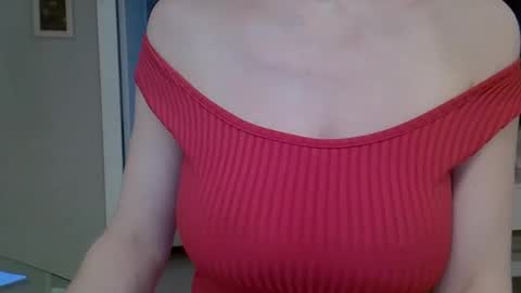 Snapshot of zarinaswift chatting on 02/05/25, 04:48 Zarina Swift online show from 02/05/25, 04:48