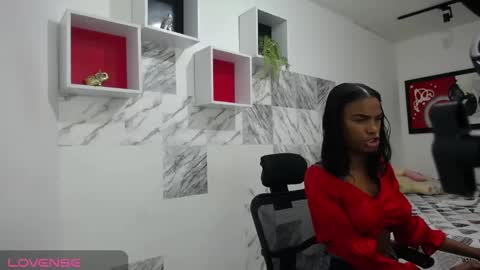 Snapshot of zaya_smith chatting on 01/28/25, 04:18 Zaya online show from 01/28/25, 04:18