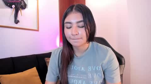  Zayda  online show from 10/14/25, 08:42