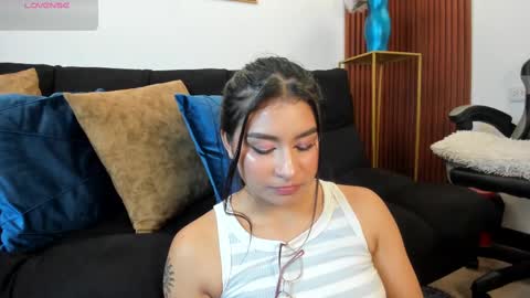  Zayda  online show from 10/20/25, 07:03