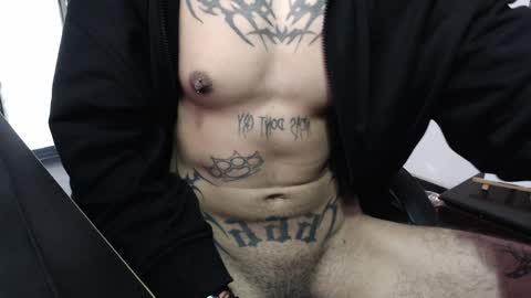 Snapshot of zeldrissss chatting on 01/09/25, 06:47 Zeldris online show from 01/09/25, 06:47