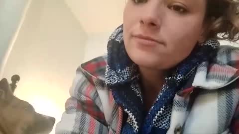 Snapshot of zellelajay2009 chatting on 02/17/25, 03:53 KENDAL Kaylee online show from 02/17/25, 03:53