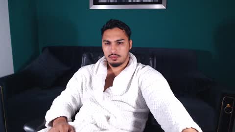Snapshot of zenobaro chatting on 01/19/25, 08:50 zenobaro online show from 01/19/25, 08:50