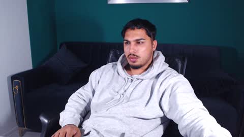 Snapshot of zenobaro chatting on 01/19/25, 04:04 zenobaro online show from 01/19/25, 04:04
