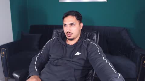 Snapshot of zenobaro chatting on 01/21/25, 03:32 zenobaro online show from 01/21/25, 03:32