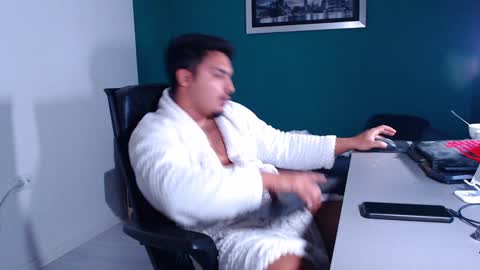Snapshot of zenobaro chatting on 02/05/25, 03:52 zenobaro online show from 02/05/25, 03:52