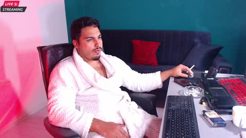 Snapshot of zenobaro chatting on 02/07/25, 11:56 zenobaro online show from 02/07/25, 11:56