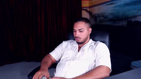 Snapshot of zenobaro chatting on 09/20/25, 08:10 zenobaro online show from 09/20/25, 08:10