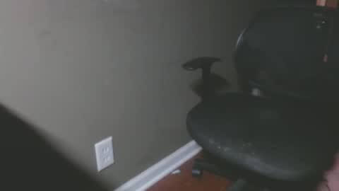 Snapshot of zerozero5555 chatting on 02/19/25, 12:25 bambi cumslut online show from 02/19/25, 12:25