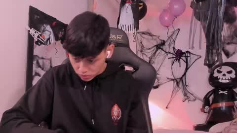 Snapshot of zeus_blaze chatting on 10/08/25, 12:14 zeus_blaze online show from 10/08/25, 12:14