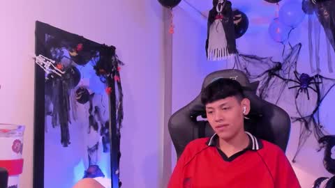 Snapshot of zeus_blaze chatting on 10/10/25, 01:10 zeus_blaze online show from 10/10/25, 01:10