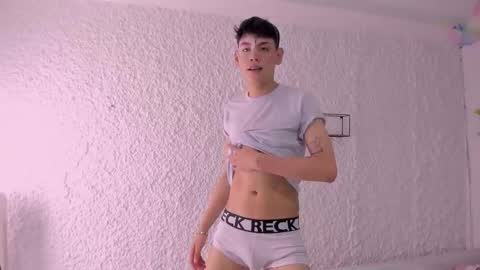 Snapshot of zeus_blaze chatting on 10/22/25, 05:08 zeus_blaze online show from 10/22/25, 05:08