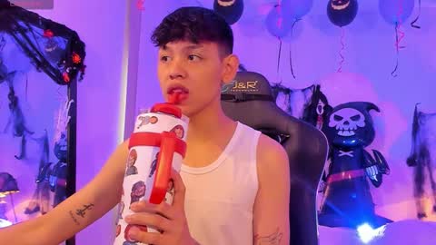 Snapshot of zeus_blaze chatting on 11/01/25, 08:00 zeus_blaze online show from 11/01/25, 08:00