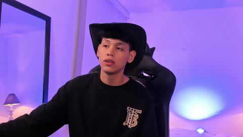 Snapshot of zeus_blaze chatting on 11/04/25, 07:29 zeus_blaze online show from 11/04/25, 07:29