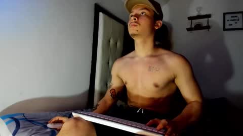 zeus online show from 10/24/25, 09:44